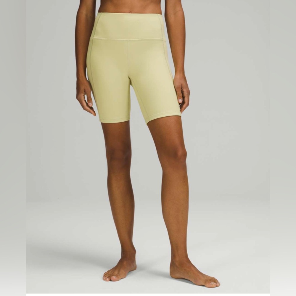 Lululemon Luxtreme Ribbed Contoured High Rise 8" Shorts, 8, Dew Green, VEUC